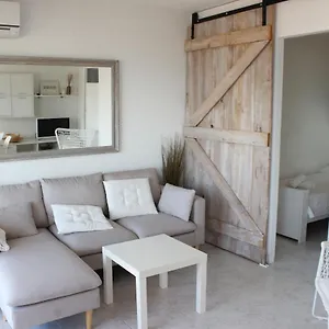 Beautiful In Front Of Beach, Pool, View Appartement Roses