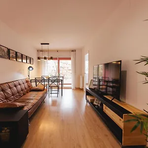 bravissimo-pont-de-la-princesa-comfortable-3-bedroom-apartment.topcostabravahotels.com/