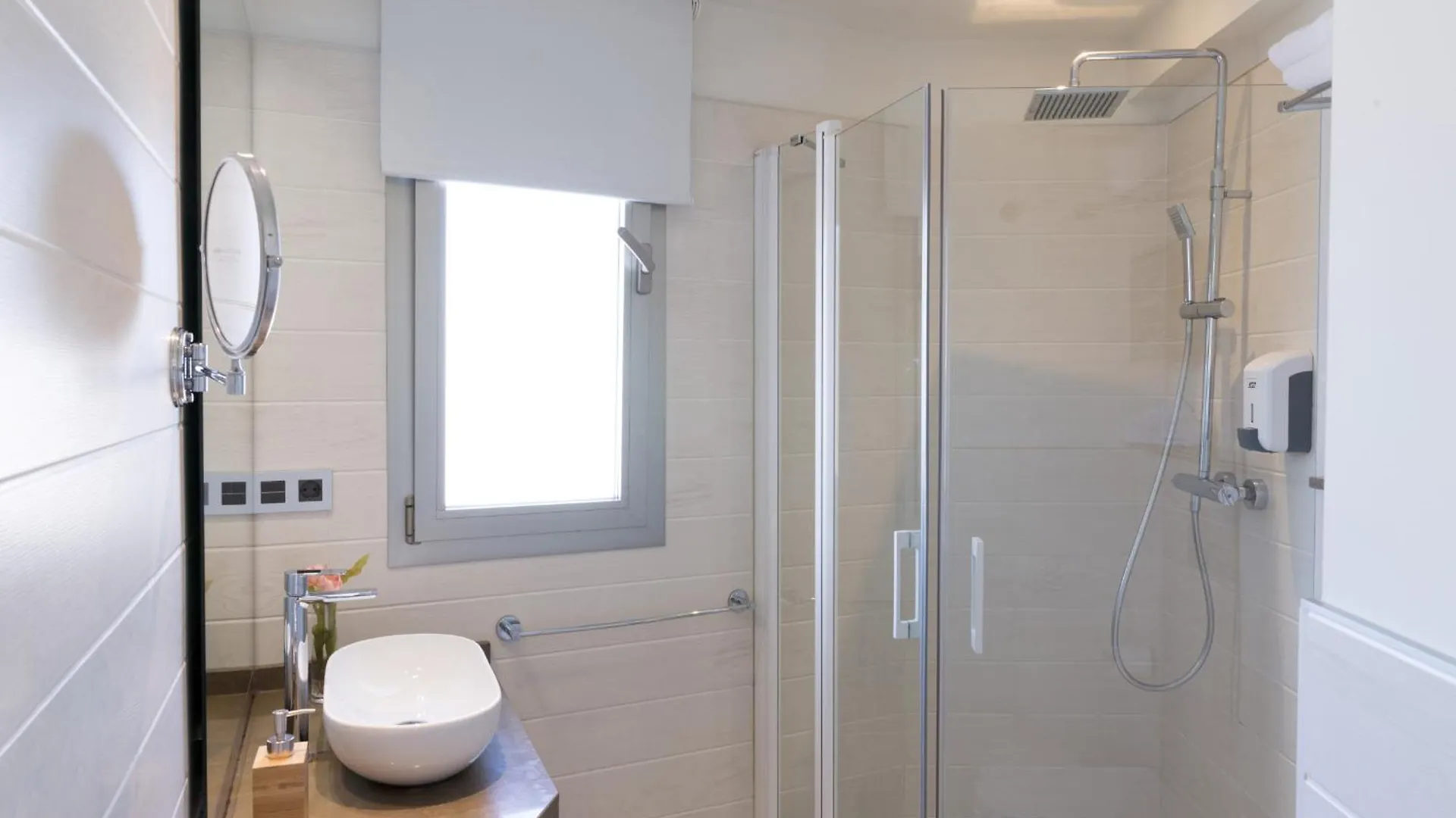 Welldone Cathedral Suites Seville Apartment