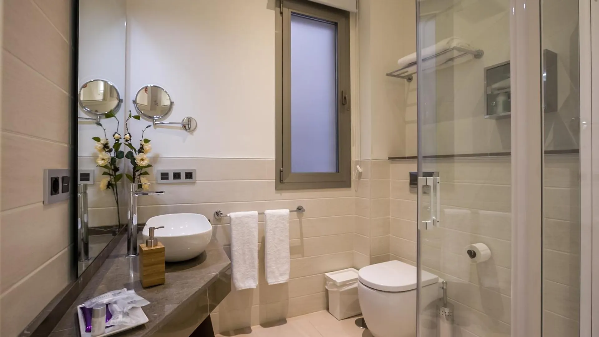 Welldone Cathedral Suites Seville 0*,  Spain